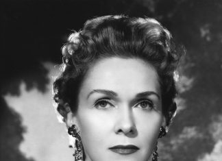 SCHWARZKOPF, ELISABETH (1915-2006) Elisabeth Schwarzkopf